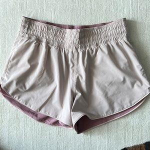 Lululemon “choose a side” short